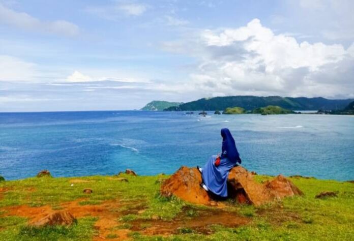 Bukit Merese, Destinasi yang Tepat untuk Menikmati Indahnya Pantai Lombok