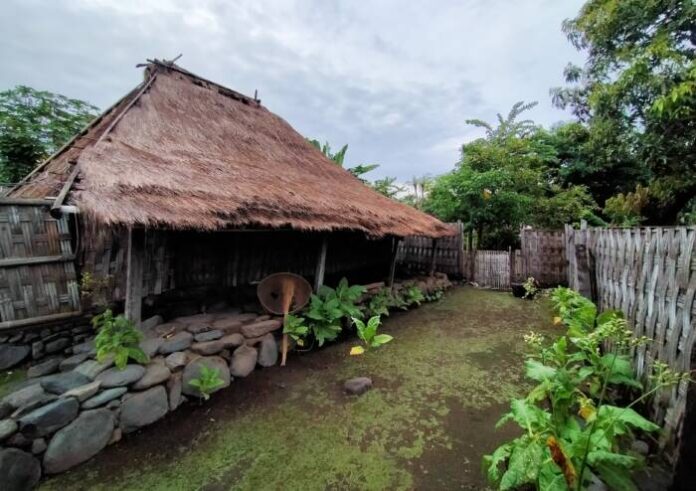 Rumah Tradisional Lombok Kearifan Lokal yang ditinggalkan